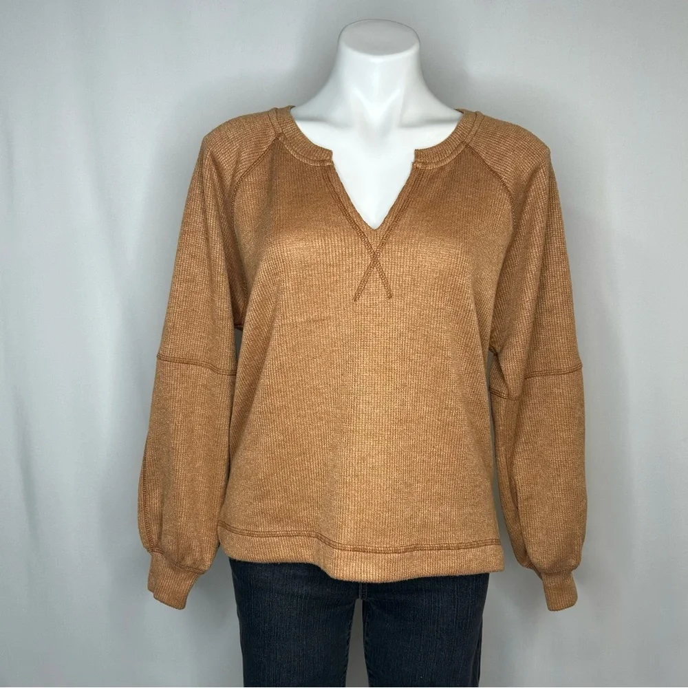 Blu Pepper Tan‎ V-Neck Sweater Relaxed Fit - Picture 2 of 14